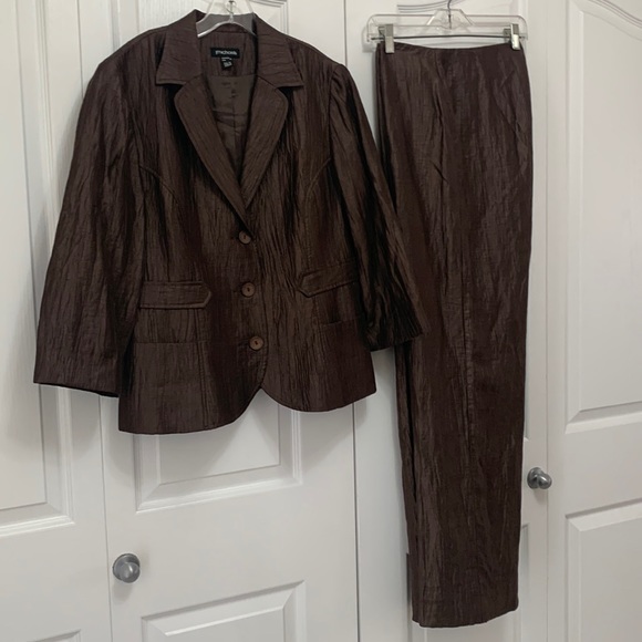jMichaels Blazer and Pants - Picture 2 of 15